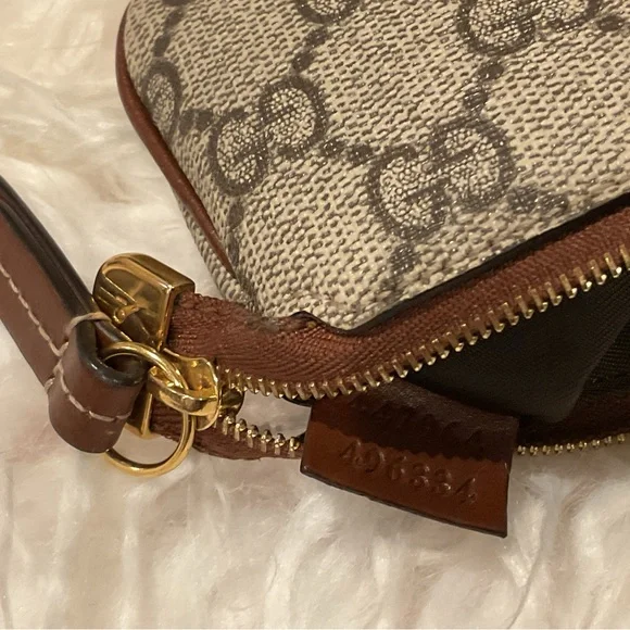 Gucci Beige and Brown GG Canvas Key Pouch - Picture 2 of 8